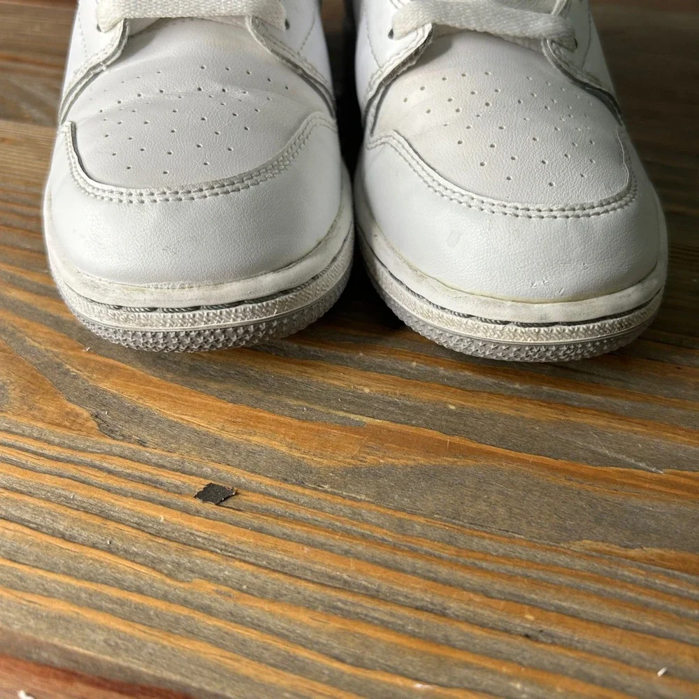 Jordan 1 Mid White Pure Platinum Kids‎ Sneakers 554725-112 Size 4.5Y